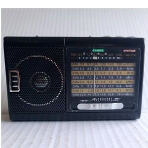 Power Guard 10 Band Portable Radio AM FM SW Player Flashlight Black SEE VIDEO